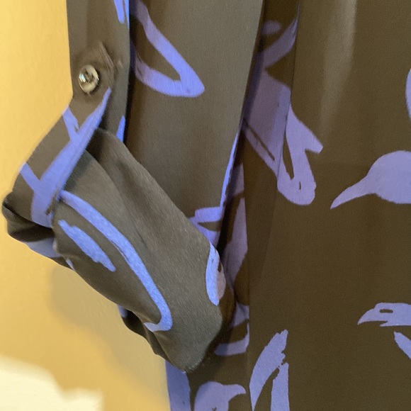 Silky blue & black blouse - Picture 3 of 8